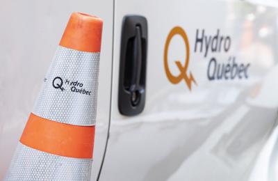 Teen hurt by falling tree, tens of thousands without power after violent Quebec storm