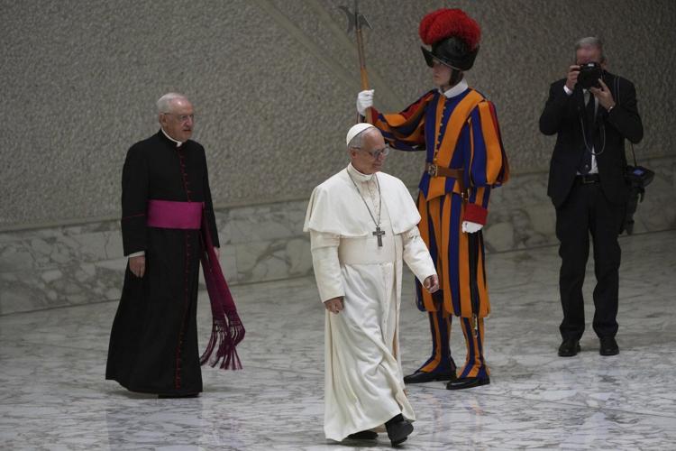 Pope Leo XIV urges release of imprisoned journalists, affirms gift of free speech and press