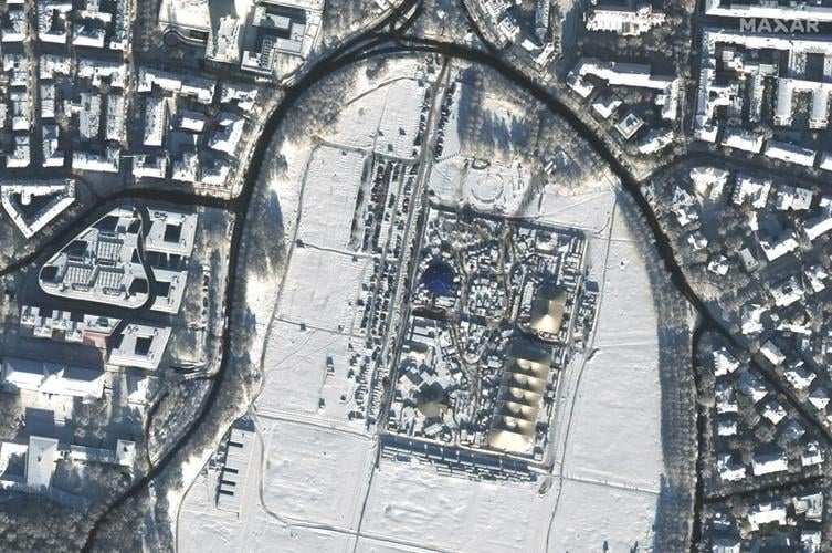 Freezing rain causes accidents that leave 3 dead in Germany while Munich airport resumes flights