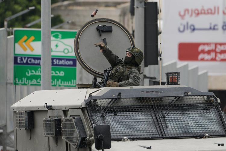 Israeli raid in the West Bank leaves 1 Palestinian dead and 4 wounded