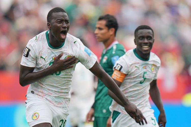 Senegal routs 10-man Iraq 5-0 to boost hopes of reaching World Cup knockout rounds