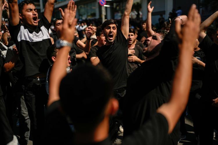 Shiite Muslims mark holy day of Ashoura after months of war in Iran and Lebanon