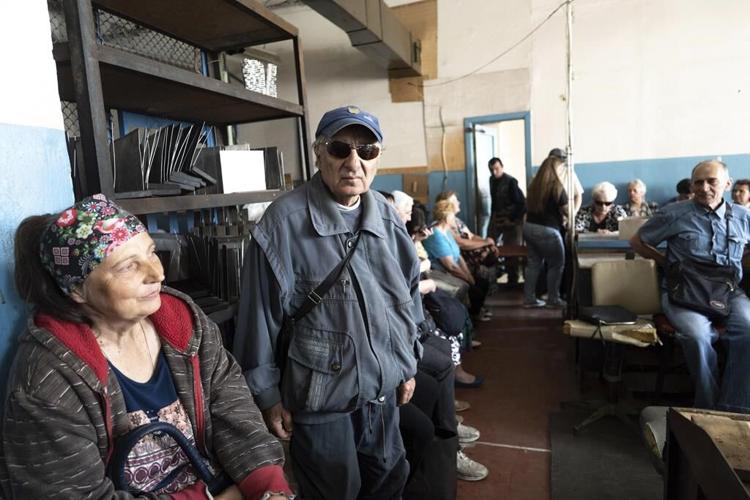Visually impaired people in Ukraine struggle to cope during Russian missile attacks