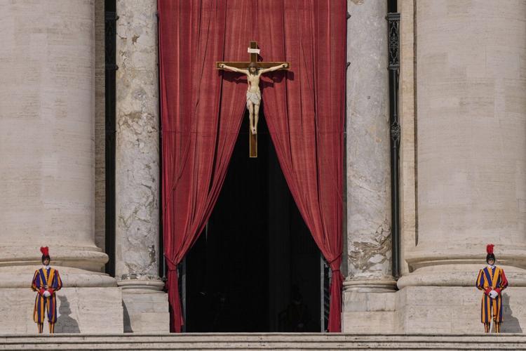 PHOTO COLLECTION: Vatican Pope Procession