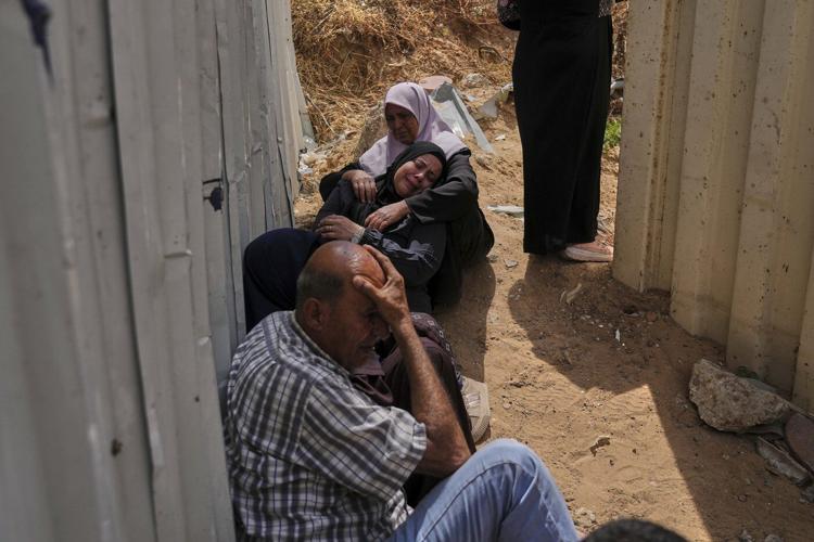 54 people killed in overnight airstrikes on southern Gaza city, hospital says