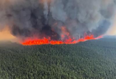 Evacuation orders lifted in B.C. and Alberta towns as wildfires recede
