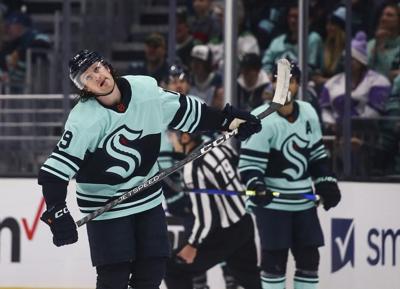 Connor McDavid shines as Oilers pound Kraken 7-2