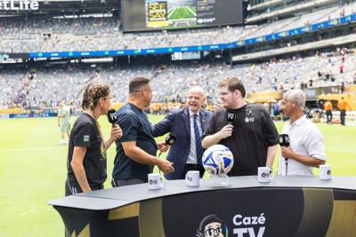 Cape Verde's Vozinha becomes an Instagram sensation thanks to his saves and a streamer's push