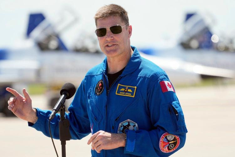 'Be in that moment': Astronaut Jeremy Hansen's wife prepares for his lunar mission