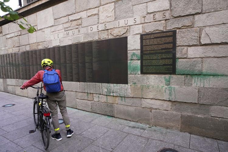 Paris probes antisemitic vandalism targeting synagogues and a Holocaust memorial