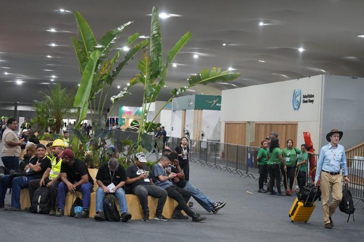 Negotiators at UN climate talks split over when and how to phaseout use oil, gas and coal