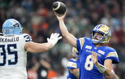 Winnipeg Blue Bombers sign quarterback Zach Collaros to a one-year extension