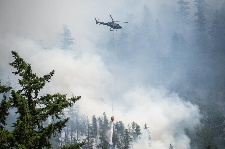 Wildfire looming over Squamish, B.C., quadruples in size
