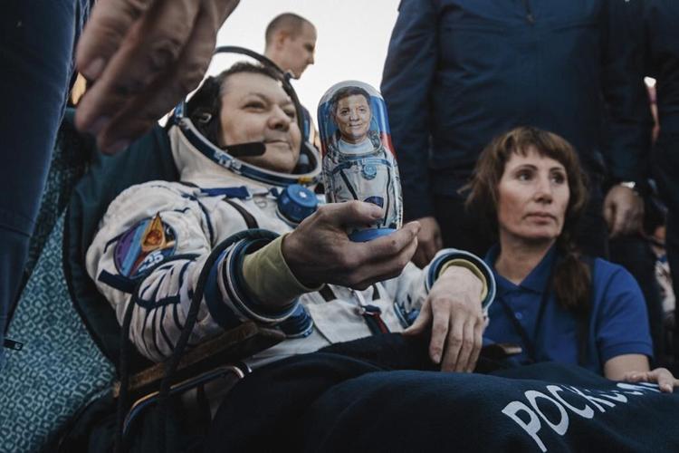 2 record-breaking Russians and an American who lived on space station for 6 months return to Earth
