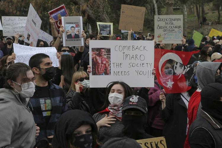 Turkey's opposition leader visits jailed Erdogan challenger Istanbul Mayor Ekrem Imamoglu