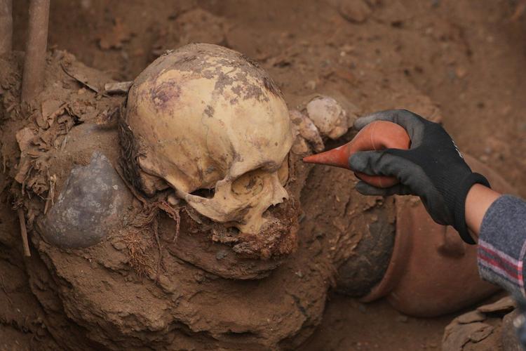 Utility workers in Peru unearth pre-Incan tomb with 1,000-year-old remains