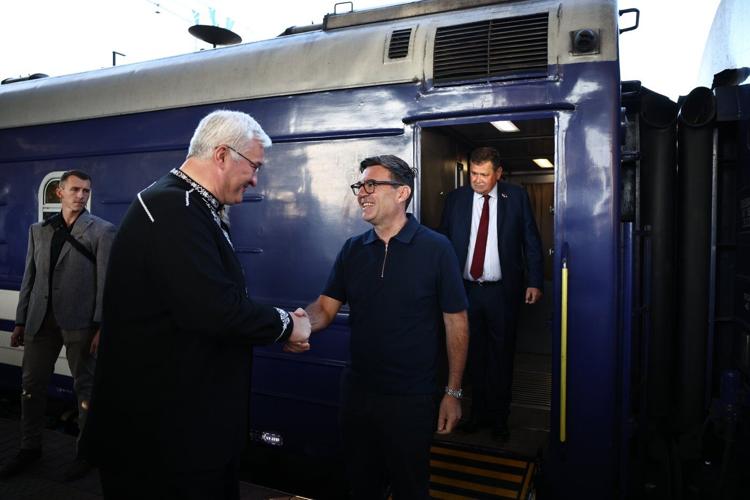 Burnham and European leaders arrive in Kyiv as Ukraine marks Independence Day