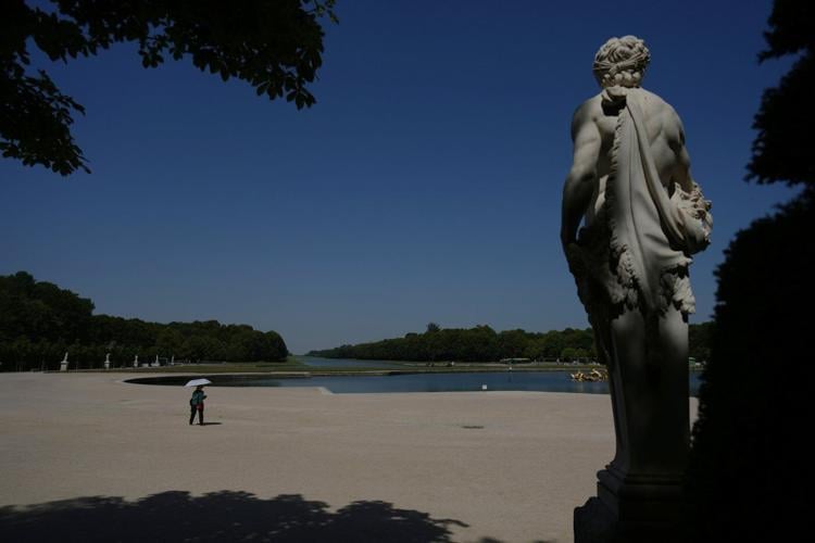 France sizzles in a week of punishing heat as red alerts spread