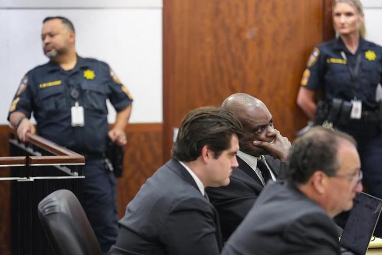Retired Houston officer gets 60 years for deaths of couple during drug raid