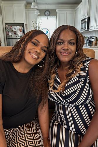 Daughter says mom 'gave me life twice' with kidney donation as pair graduate nursing school together