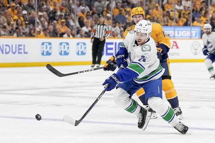 Canucks eliminate Predators, will face Oilers in second round