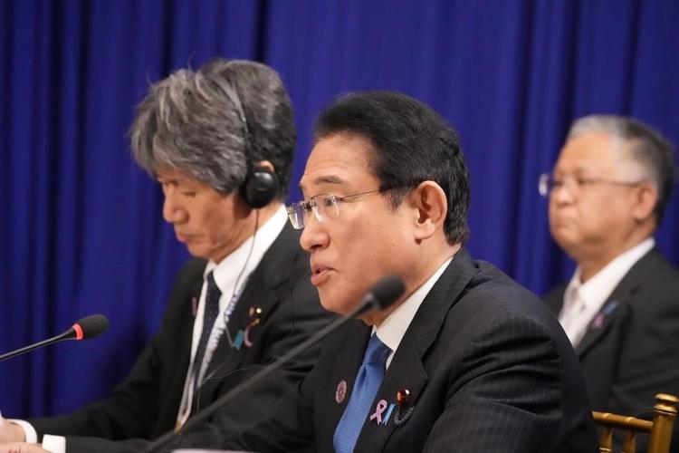 S Korea, Japan seek better ties amid NKorea missile tensions