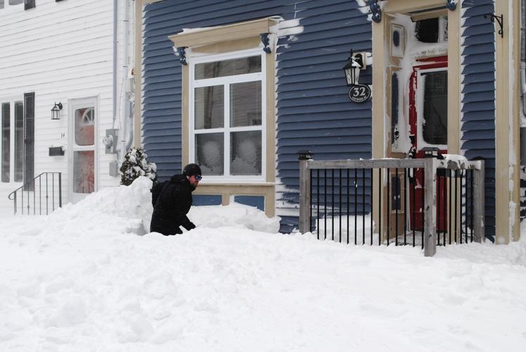 Storm grinds St. John's, N.L., to a halt, leaving capital under 40 cm of snow