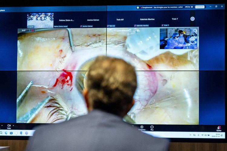 Montreal hospital livestreams surgeries for educational purposes