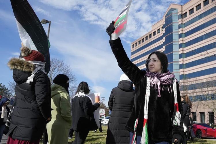 Biden aides meet in Michigan with Arab American and Muslim leaders, aiming to mend political ties