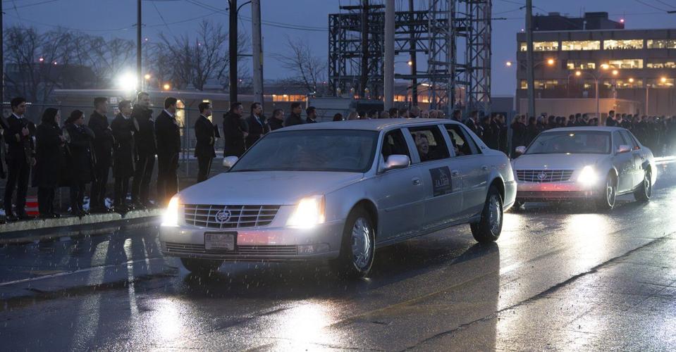 Bodies of pilots who died in collision at N.Y. airport are repatriated to Canada