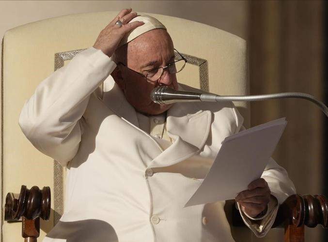 Pope links plight of Ukrainians today to Stalin's 'genocide'
