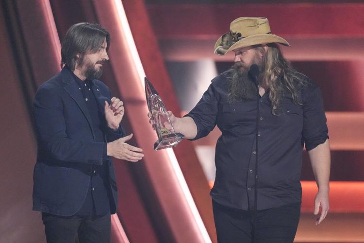 Chris Stapleton scores big early wins at the Country Music Association Awards