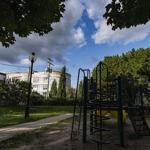 Parents' doubts persist after forum on Montreal supervised drug-use site near school