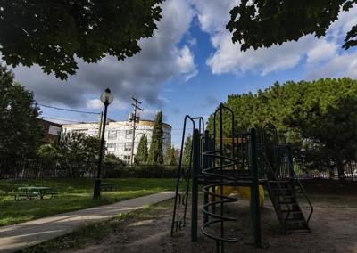 Parents' doubts persist after forum on Montreal supervised drug-use site near school