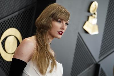 Taylor Swift is demanding this college student stop tracking her private jet