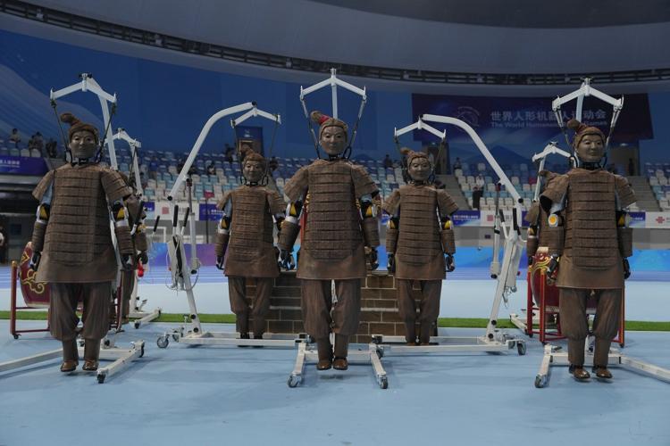 Beijing's first World Humanoid Robot Games opens with street dance, martial arts and music