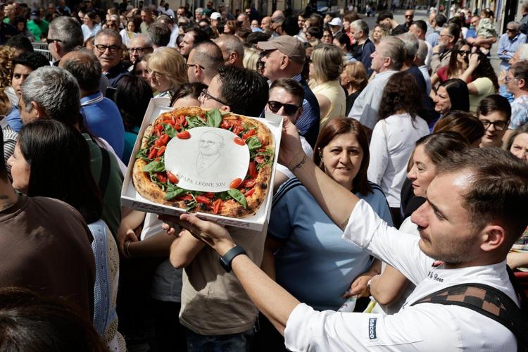 Pope Leo meets families of youth lost to illegal toxic waste dumping in Italy's 'Land of Fires'