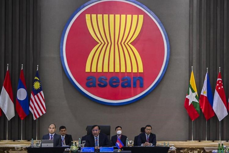 ASEAN foreign ministers urge more progress in Myanmar crisis