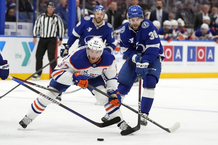Kucherov leads streaking Lightning to 4-1 win over struggling Oilers