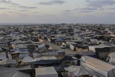 Rifts seem to appear between Israel's political and military leadership over conduct of the Gaza war