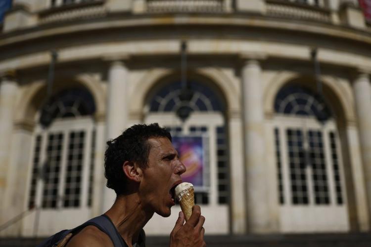 Europe sizzles and the Eiffel Tower's summit closes