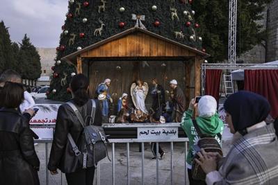 Bethlehem welcomes Christmas tourists after pandemic lull