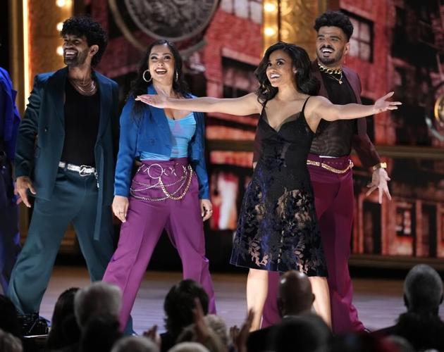 Tony Awards kick off with plenty of athletic Broadway razzle-dazzle, despite writers' strike