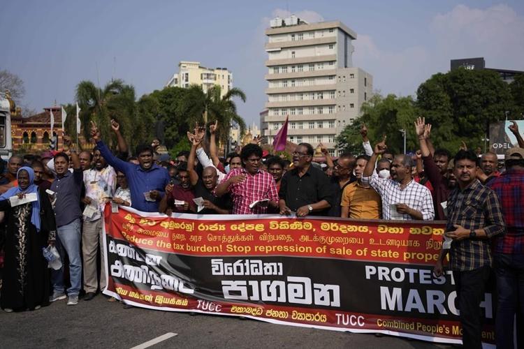 Sri Lankans march against government crackdown on protests