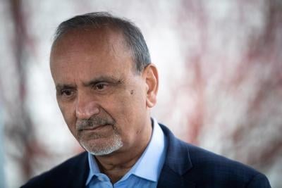 B.C. to boost minimum wage to $16.75 an hour, matches 6.9 per cent inflation