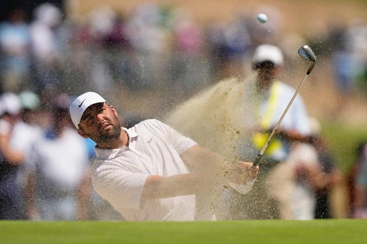 Clark turning U.S. Open into a runaway, Scheffler still has hope for a slam