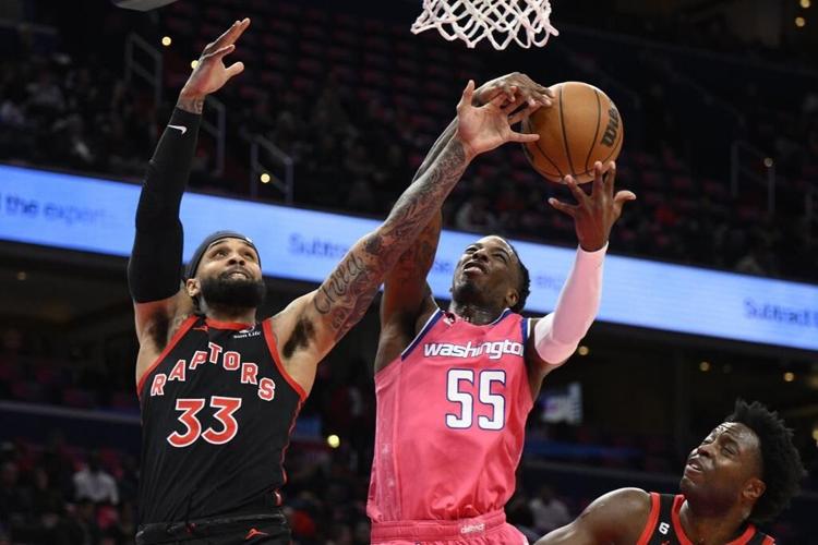 Kuzma scores 30, Wizards beat Raptors to edge closer in East