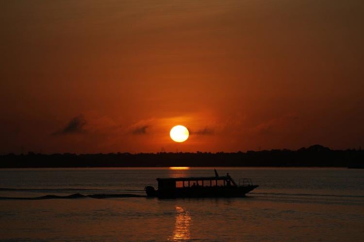 Climate talks start with call for faster action and more togetherness, but without the US