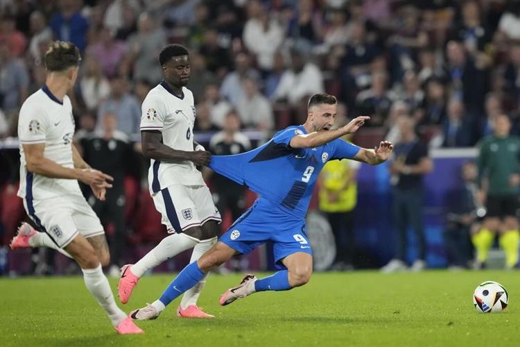 England tops group at Euro 2024 and Slovenia also advances after 0-0 draw