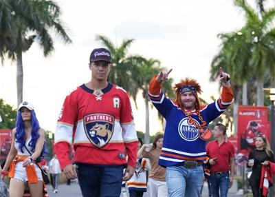 Whisky, rum and key lime pie: Smith and DeSantis place wager on Stanley Cup final